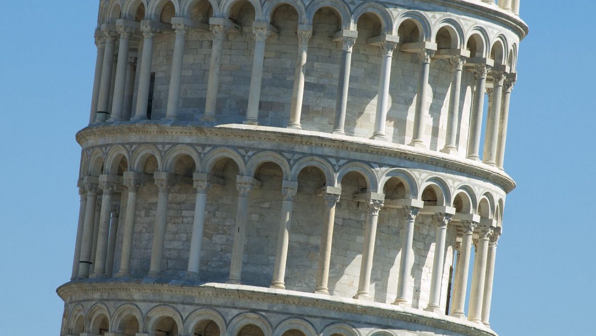 La torre pendente del Governo